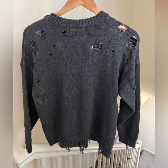 Grey ripped Crewneck Sweater jumper - Picture 3 of 5